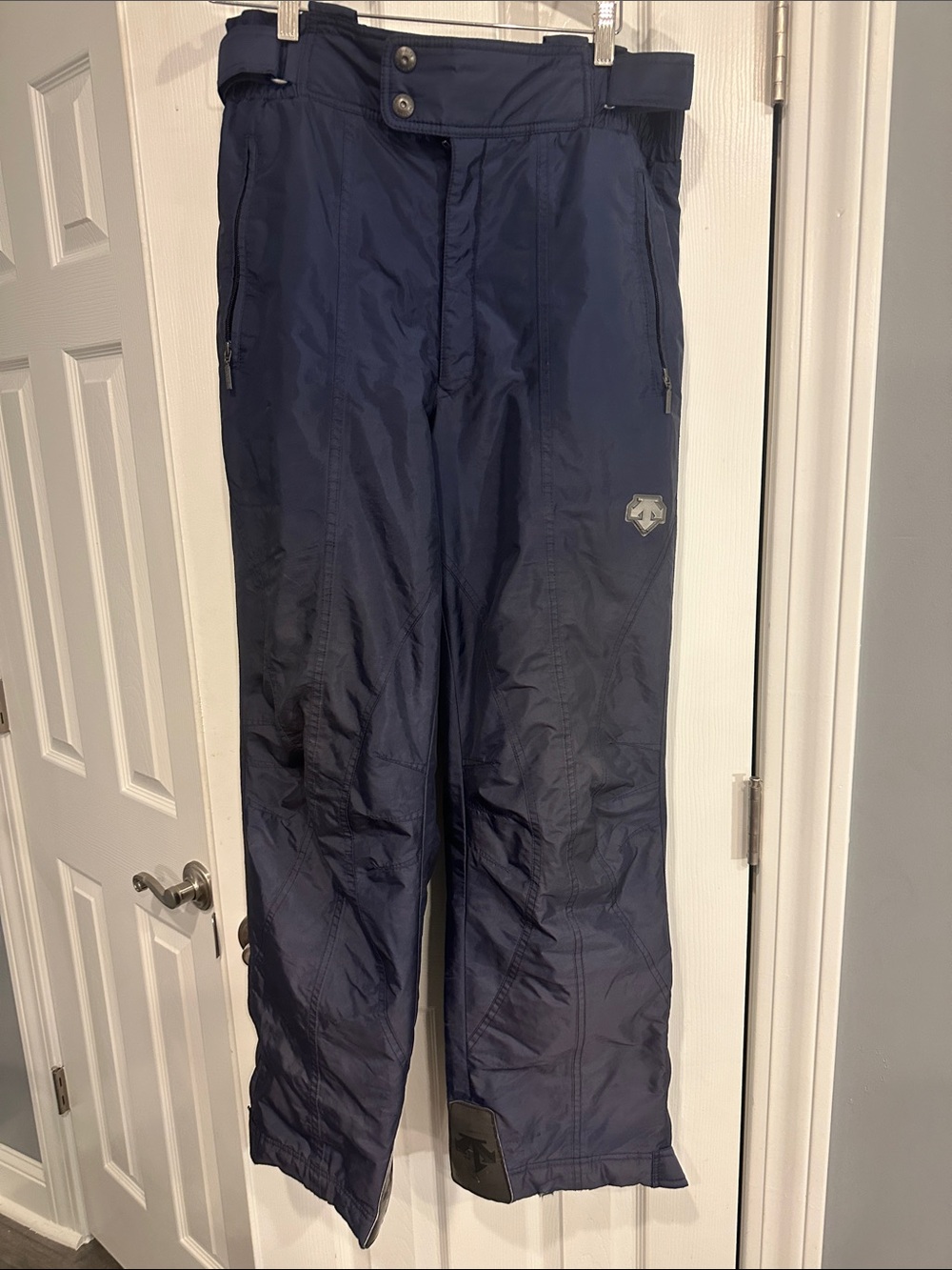 Navy Men's Insulated Snow Pants - Descente brand, waist 36